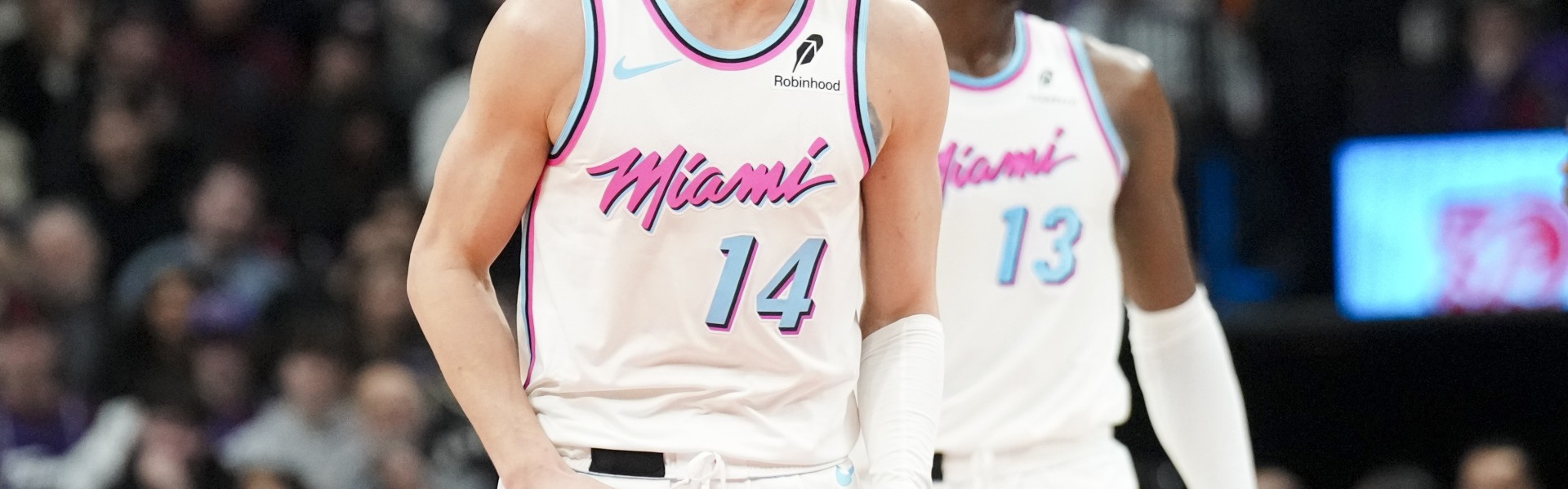 竞彩足球资讯分析-NBA彩经：火箭大胜公牛 雷霆拿下马刺 湖人不敌老鹰 勇士胜开拓者