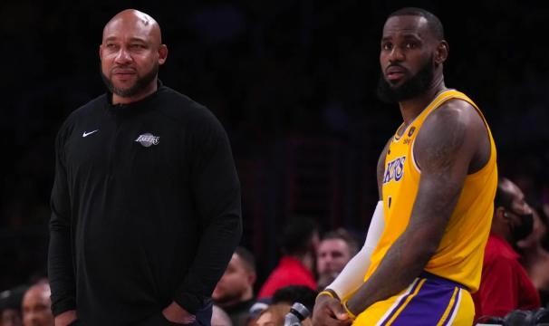 竞彩足球推荐-两场打完三分球85投19中，湖人将帅还要坚持投下去