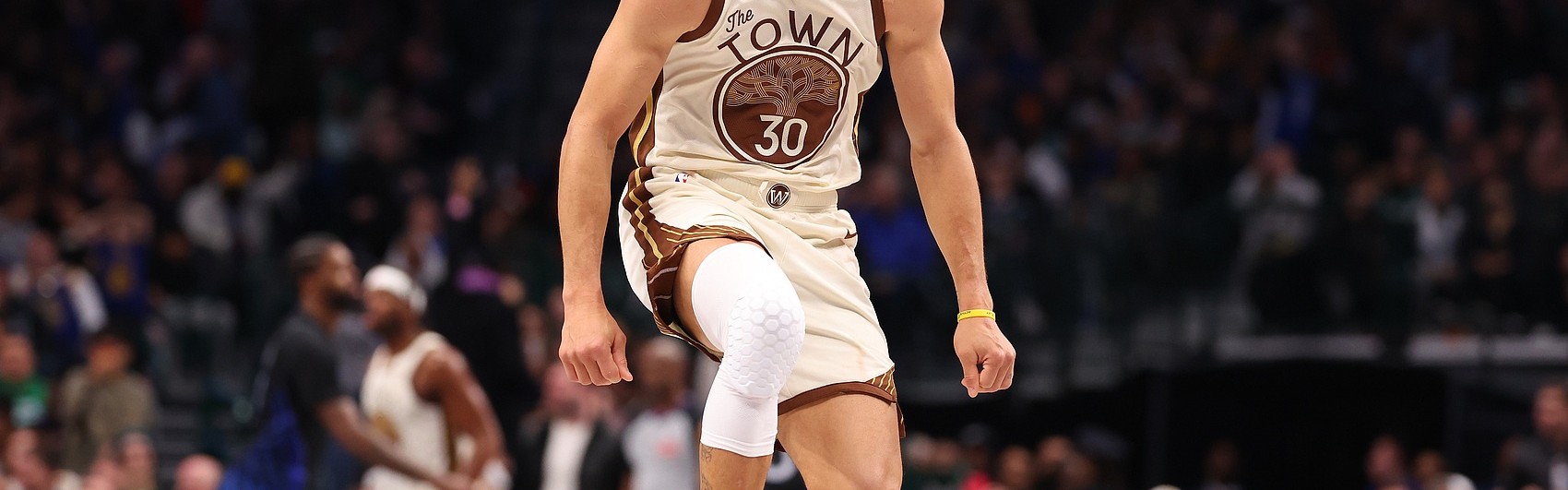 竞彩足球推荐-里程碑预警！再得一分 库里将超越皮尔斯独占历史得分榜第19位