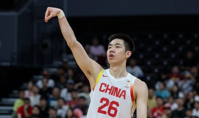 竞彩足球推荐-中国男篮为啥被没归化的韩国打花2场？球迷：因为有周琦和张公子