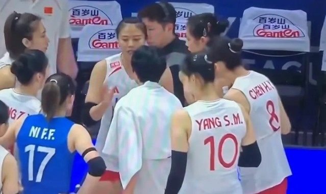 竞彩足球中奖查询-暂停指点全队与主帅思路相左！龚翔宇尽显执教功底，她比赵勇靠谱|中国女排|泰国女排|张晨|女排|队员_新浪体育_新浪新闻