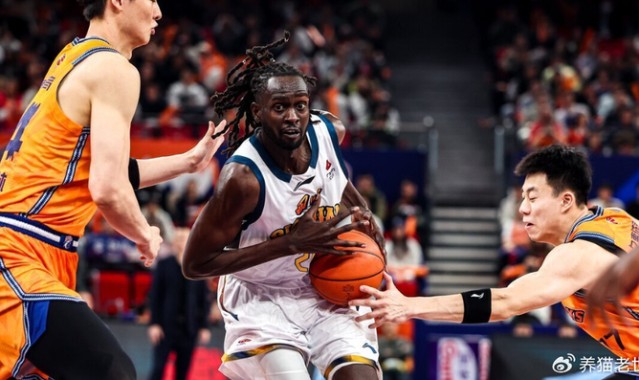 竞彩足球推荐-52分惨败后再狂输58分！CBA最惨球队诞生：两大外援罢工不打了？|四川队|新疆队|惨败记录|CBA联赛|新疆男篮_新浪体育_新浪新闻